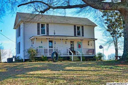 732 Co Rd 33 Mt. Hope, AL